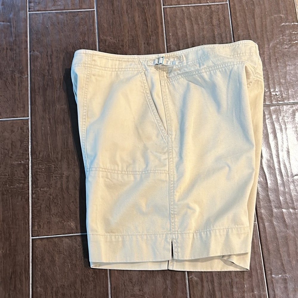 Vintage Lauren Ralph Lauren Women's Tan Shorts - Picture 4 of 9